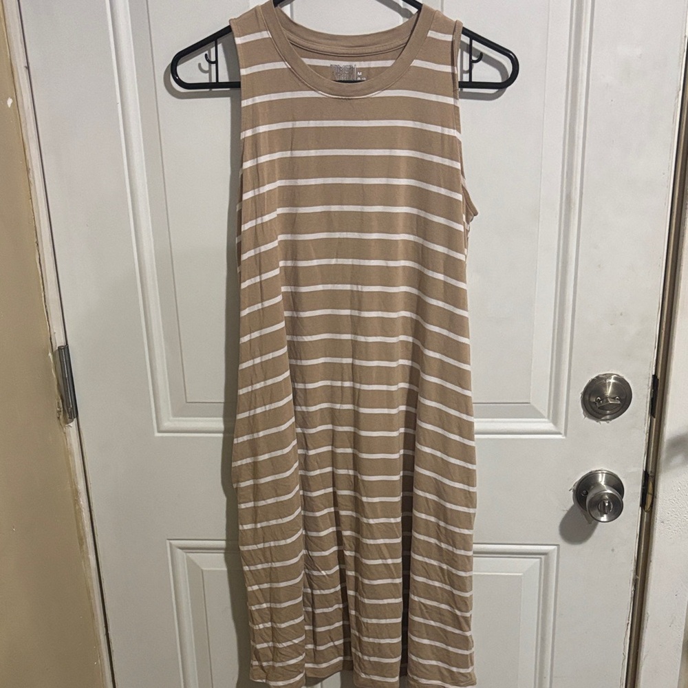 Time and Tru Beige and White Striped Sleeveless Midi Dress with Pockets